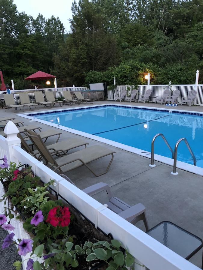 Lyn Aire - George Motel Lake George